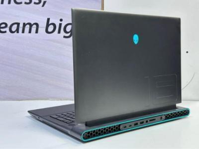 ALIENWARE M18 R1
