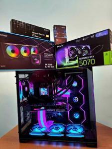 Ryzen7-9800X3D RTX 5070 OC Lian Li Build Gaming PC