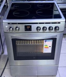 Hoover 4hubs electric cooker good working and condition
