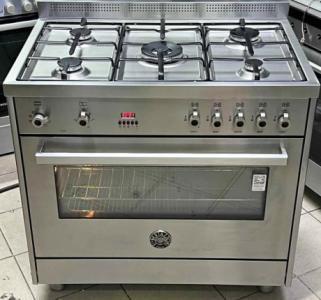 Bertazzoni brand new stove top gas oven electric top 5 burner