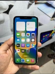 iPhone 11 128GB White