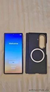 Samsung Galaxy Z Fold Ultra 8