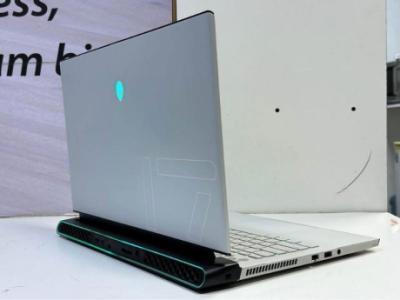 Alienware M17 R3