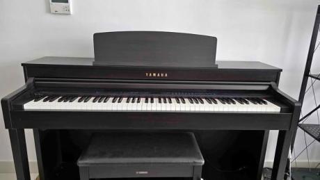 YAMAHA Clavinova CLP-440. ELECTRIC Piano