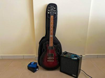Selling Ibanez Electric Guitar w/ Accessories