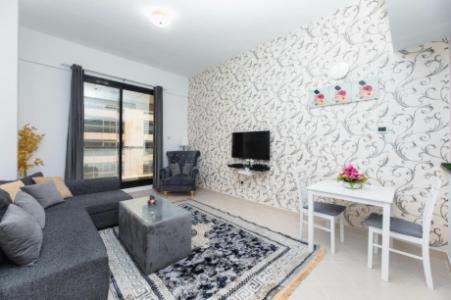 1 bhk available in Marina with Full Marina View