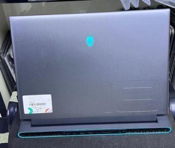 Alienware M18 R1