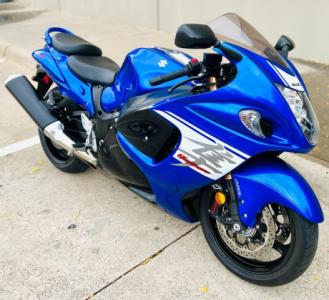 2017 SUZUKI HAYABUSA whatsapp me (+971586703639)