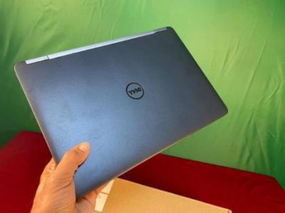 Dell E7270 Core i5 6th Gen 8GB RAM 256GB SSD -