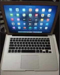 MacBook Air Core i5 (2017) Like New, With Box