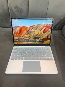 Microsoft Surface Laptop GO Business Model