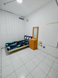 Ready to move room available