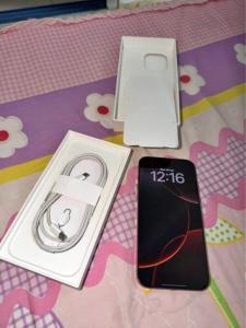 Iphone 16 pro max Desert