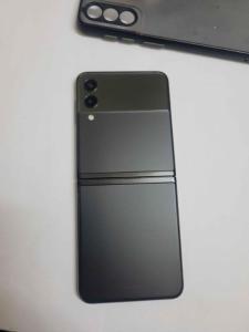 Samsung galaxy ZFLIP3 5G