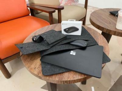 Microsoft Surface Laptop