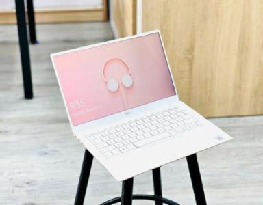 Dell XPS 13 (4k Touch) Core i7/16gb/512gb - White Color