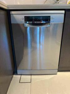 Bosch series4. 3 rack dishwasher