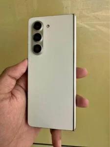Samsung Galaxy Z Fold 5 –