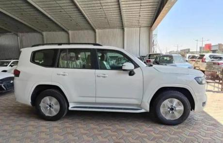 2024 Toyota land cruiser GCC WhatsApp me(+971586703639)